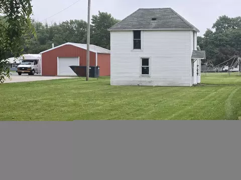 101 Vine St, Ludlow, IL 60949 photo 2