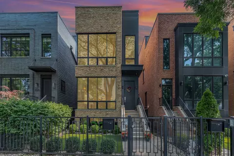 1927 W Erie St, Chicago, IL 60622