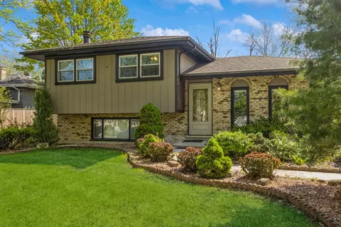 912 Macgregor Rd, Lockport, IL 60441 photo 3
