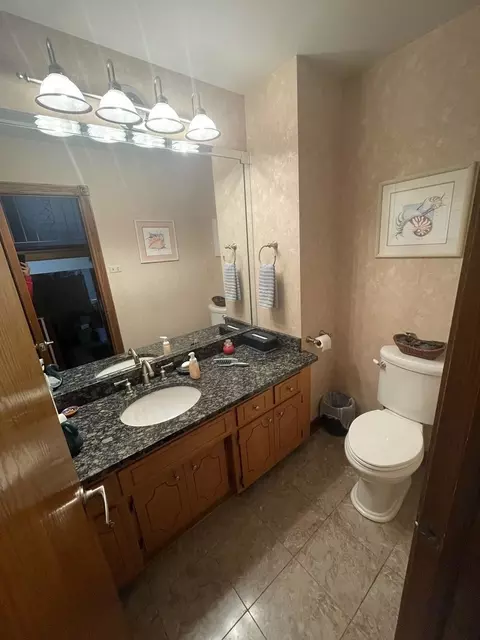 Bath - 10752 S Avenue E, Chicago, IL 60617 photo 1 of 3