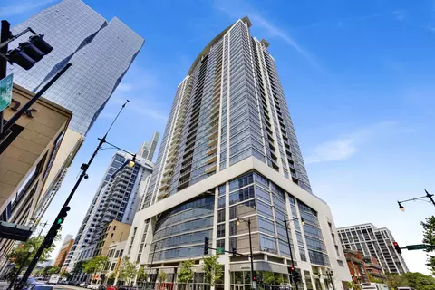 100 E 14th St #2007, Chicago, IL 60605