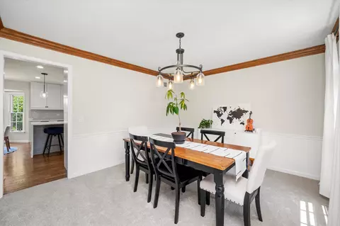 Dining - 211 Danada Dr, Wheaton, IL 60189 photo 2 of 3