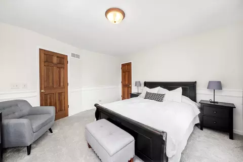 Bedroom - 211 Danada Dr, Wheaton, IL 60189 photo 7 of 10