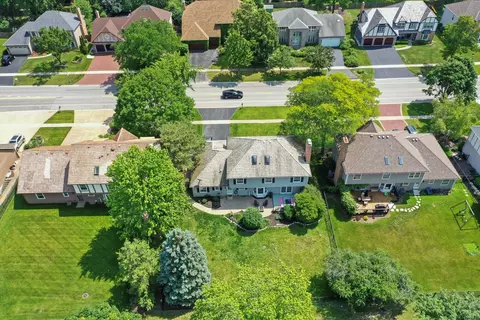 View/Area - 211 Danada Dr, Wheaton, IL 60189 photo 1 of 2