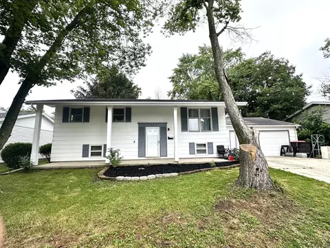 1737 Gleason Dr, Rantoul, IL 61866