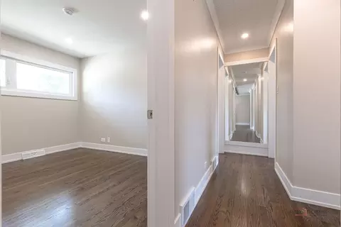 Entry Way - 1011 Pendleton Pl, Mount Prospect, IL 60056 photo 2 of 2