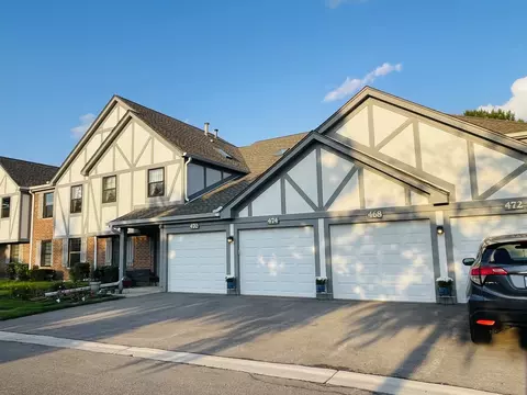 468 Elizabeth Dr #17B, Wood Dale, IL 60191