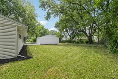 Exterior - 16050 Homan Ave, Markham, IL 60428 photo 3 of 7
