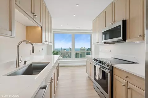 57 E Delaware Pl #3703, Chicago, IL 60611 photo 7