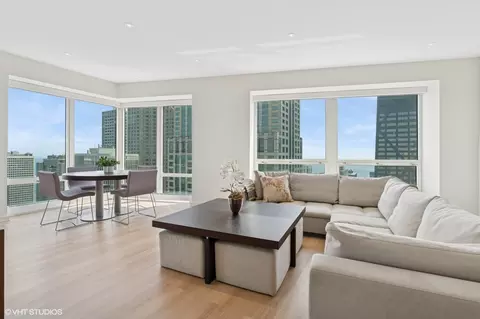 57 E Delaware Pl #3703, Chicago, IL 60611 photo 4