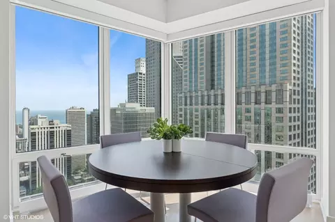 57 E Delaware Pl #3703, Chicago, IL 60611 photo 12