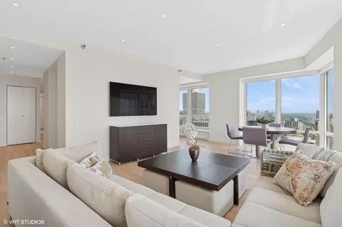 57 E Delaware Pl #3703, Chicago, IL 60611 photo 6