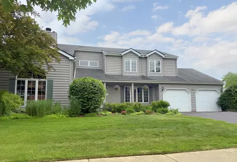 731 Queens Gate Cir, Sugar Grove, IL 60554
