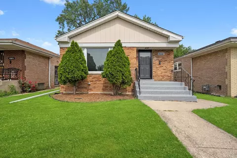 13815 S Tracy Ave, Riverdale, IL 60827