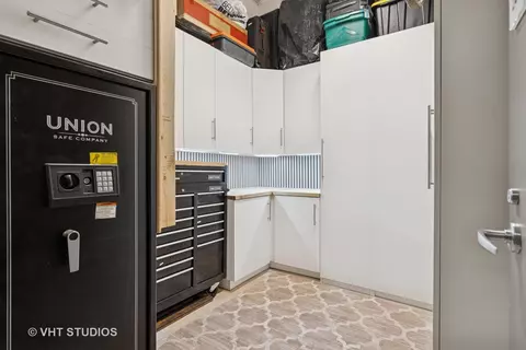 77 E Walton St #24B, Chicago, IL 60611 photo 47