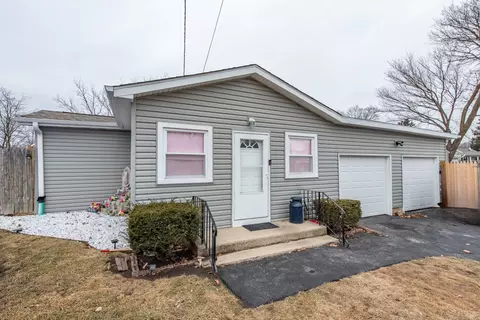 42478 N Lake Ave, Antioch, IL 60002