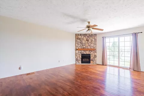 1907 Marina Dr, Normal, IL 61761 photo 8