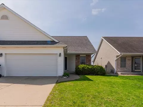 1907 Marina Dr, Normal, IL 61761 photo 3
