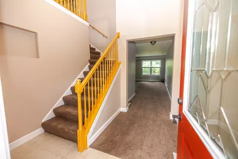 Entry Way - 340 Hubbard Ave, Elgin, IL 60123 photo 1 of 4
