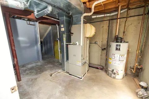 Other - 340 Hubbard Ave, Elgin, IL 60123 photo 4 of 7