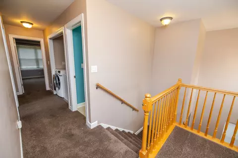 Entry Way - 340 Hubbard Ave, Elgin, IL 60123 photo 4 of 4