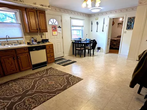 1102-1104 S Pine Ave, Freeport, IL 61032 photo 10