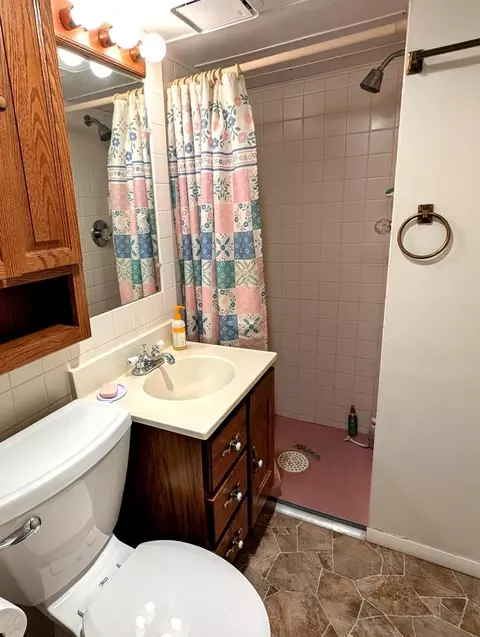 1102-1104 S Pine Ave, Freeport, IL 61032 photo 15