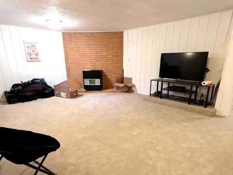 1102-1104 S Pine Ave, Freeport, IL 61032 photo 13