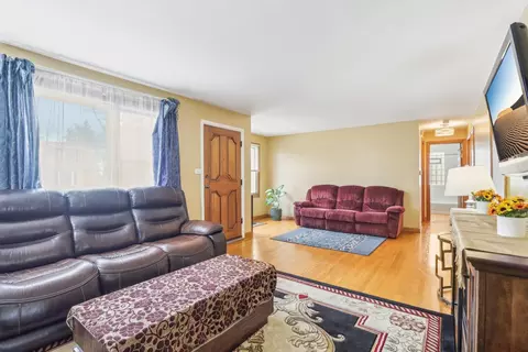 Living - 5800 Prospect Ave, Berkeley, IL 60163 photo 1 of 2