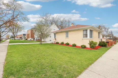 Exterior - 5800 Prospect Ave, Berkeley, IL 60163 photo 2 of 4