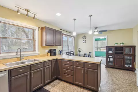 Kitchen - 5800 Prospect Ave, Berkeley, IL 60163 photo 5 of 5