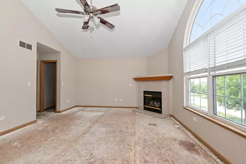 Living - 25813 S Geranium Ln, Monee, IL 60449 photo 5 of 6