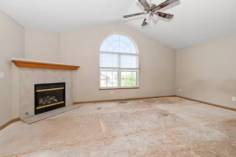 Living - 25813 S Geranium Ln, Monee, IL 60449 photo 6 of 6