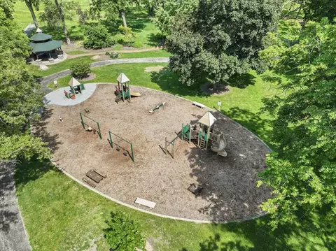 View/Area - 706 Brandon Pl, Wheeling, IL 60090 photo 5 of 5