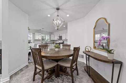 Dining - 706 Brandon Pl, Wheeling, IL 60090 photo 1 of 4