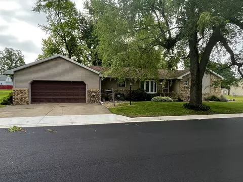 409 S Elm St, Granville, IL 61326