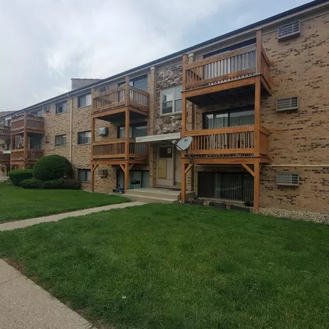 5117 N East River Rd #1A, Chicago, IL 60656