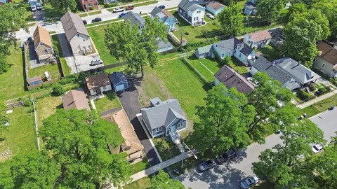 View/Area - 536 E 155th St, Phoenix, IL 60426 photo 3 of 5