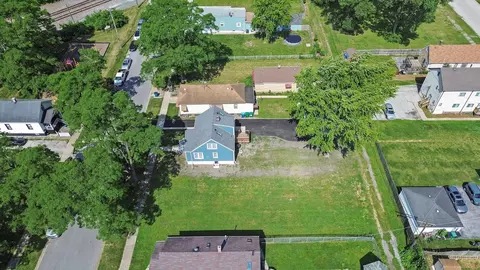 View/Area - 536 E 155th St, Phoenix, IL 60426 photo 2 of 5