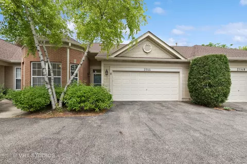 2144 Carillon Dr, Grayslake, IL 60030