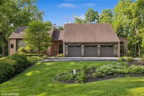 4901 Hill Rd, Richmond, IL 60071