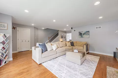 7801 W 66th St, Summit, IL 60501 photo 2