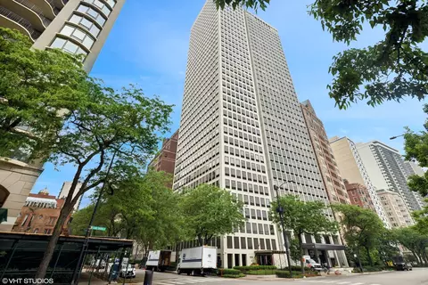 1100 N Lake Shore Dr #17B, Chicago, IL 60611