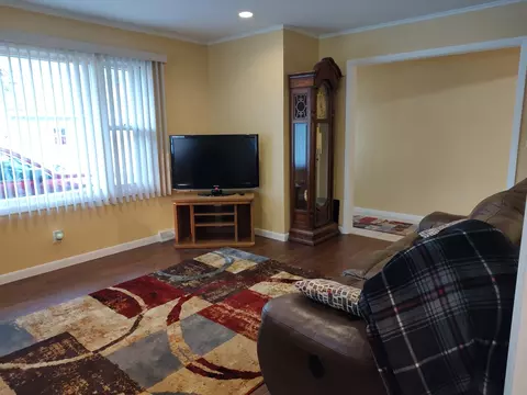 Living - 617 E Jackson St, Belvidere, IL 61008 photo 1 of 2