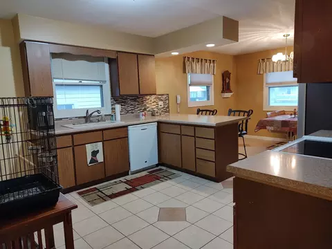 Kitchen - 617 E Jackson St, Belvidere, IL 61008 photo 1 of 4