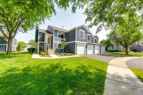923 Manchester Cir #923, Schaumburg, IL 60193