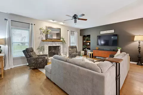661 Regal Ln, Algonquin, IL 60102 photo 11