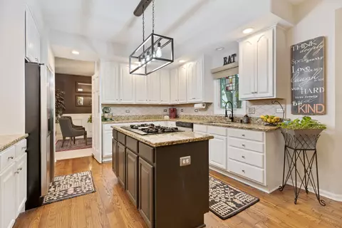 661 Regal Ln, Algonquin, IL 60102 photo 8