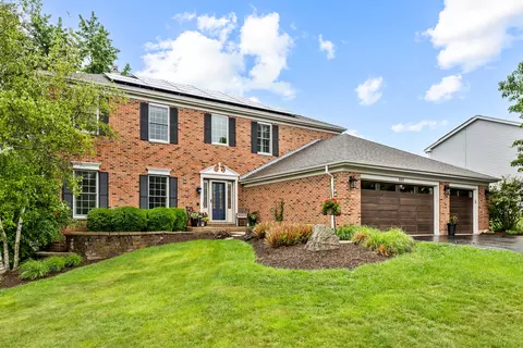 661 Regal Ln, Algonquin, IL 60102