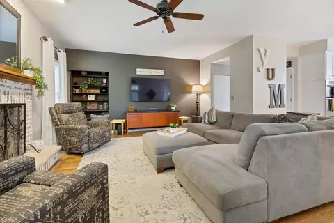 661 Regal Ln, Algonquin, IL 60102 photo 12